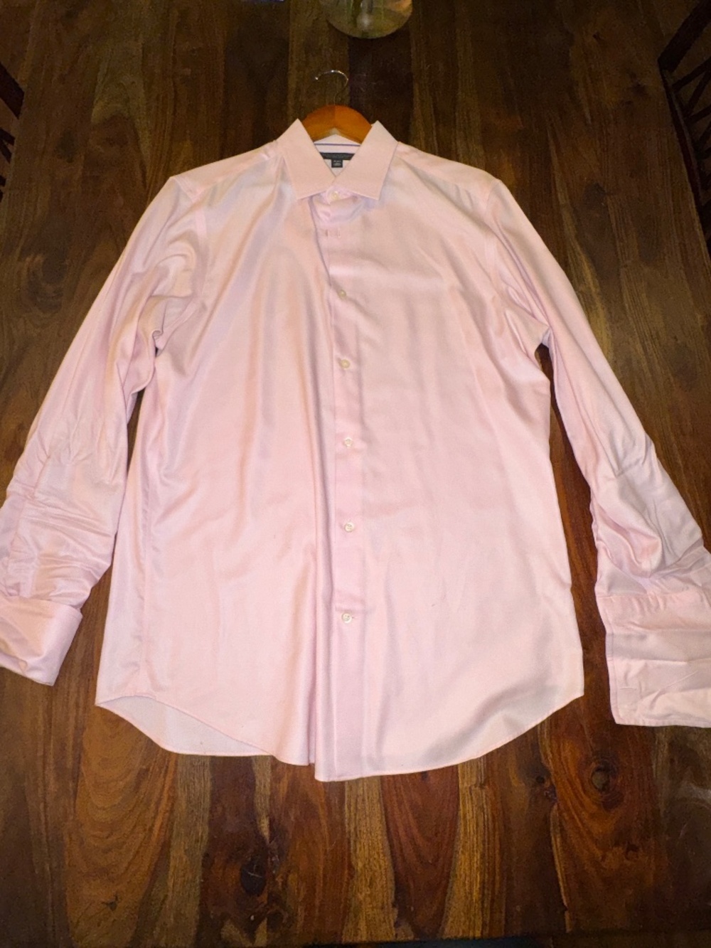 L pink Banana Republic men’s shirt